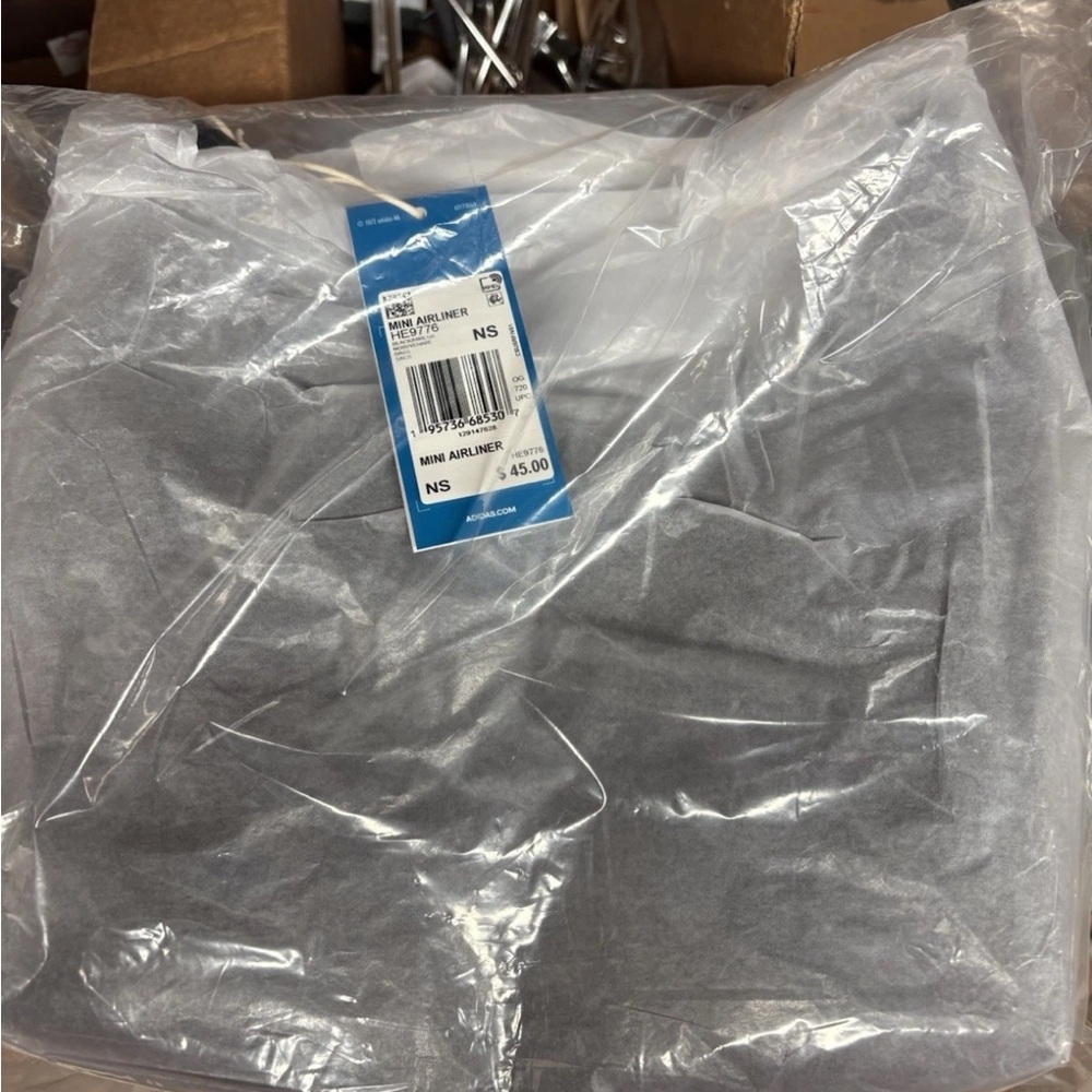 Adidas Mini Airliner Bag Reversable - Picture 3 of 3